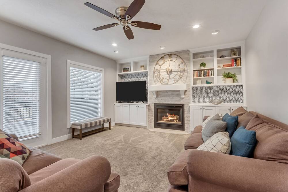 Photo of Livingroom in Holladay