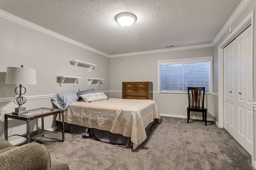 Photo of Bedroom in Holladay