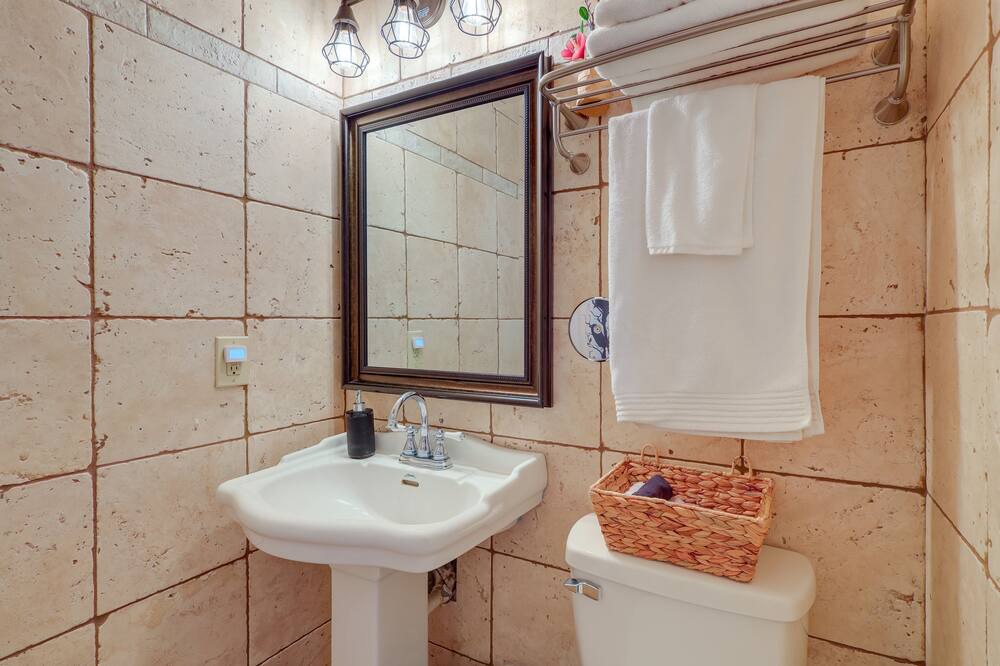 Photo of Bathroom in Shelley