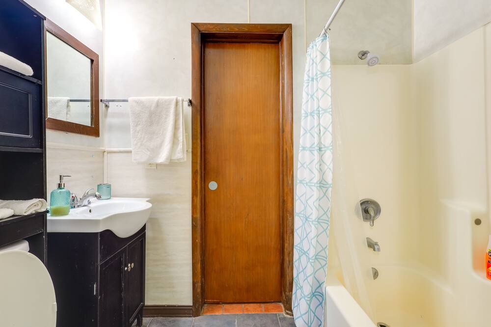 Photo of Bathroom in Shelley