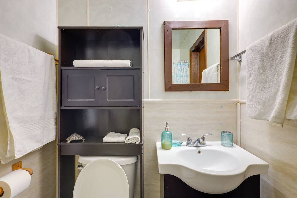 Photo of Bathroom in Shelley