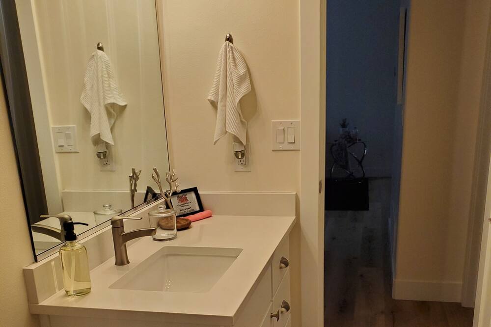 Photo of Bathroom in Ammon