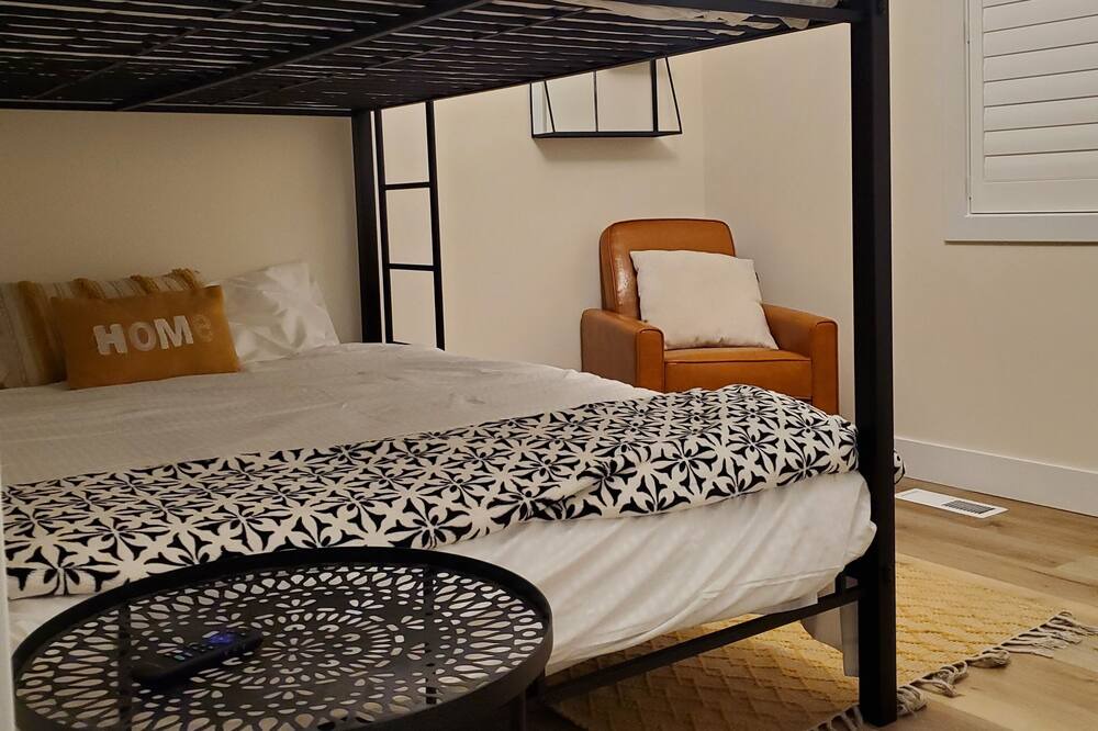 Photo of Bedroom in Ammon