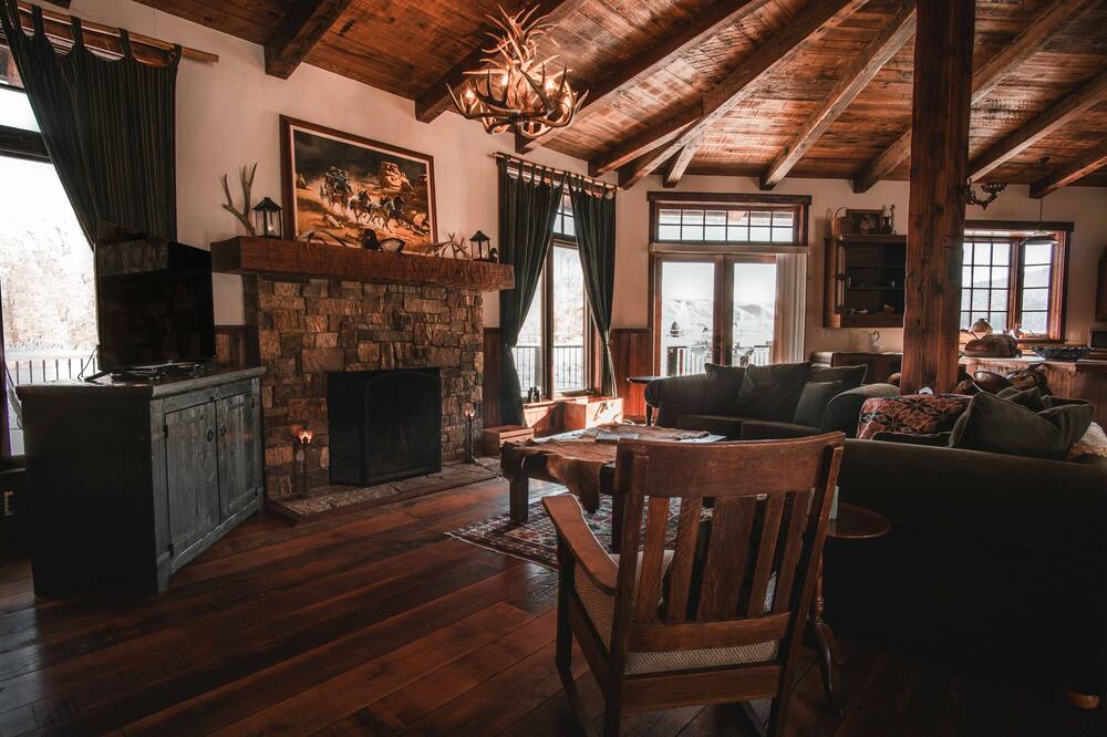 Photo of Livingroom in Irwin