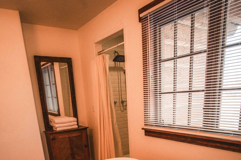 Photo of Bathroom in Irwin