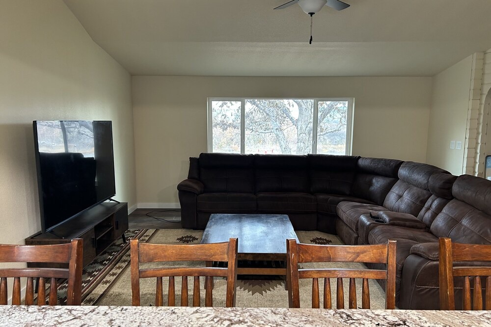 Photo of Livingroom in Owyhee County