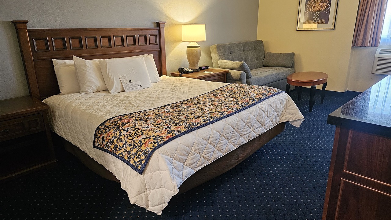 Photo of Bedroom in Westside