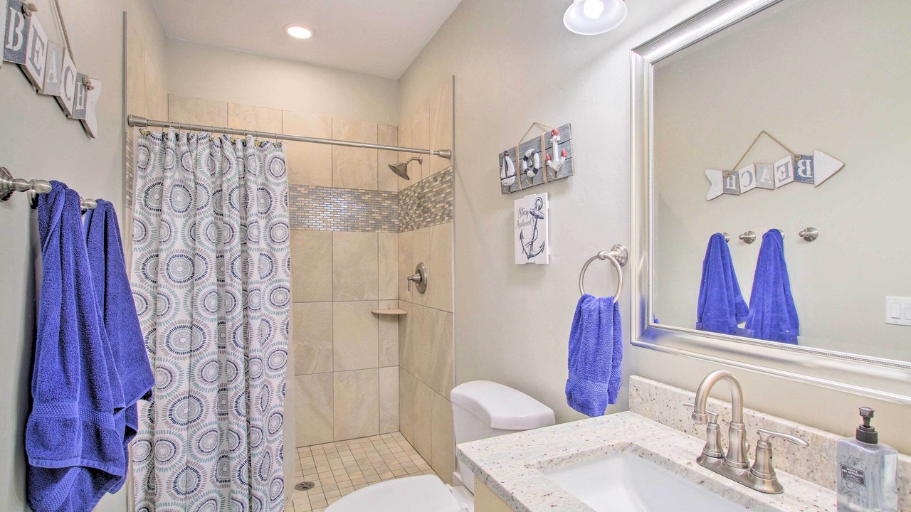 Photo of Bathroom in Cherimoya Hill