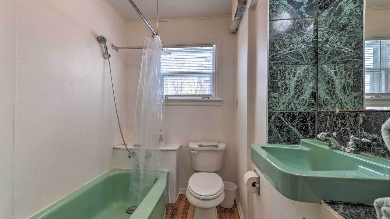 Photo of Bathroom in Irwin