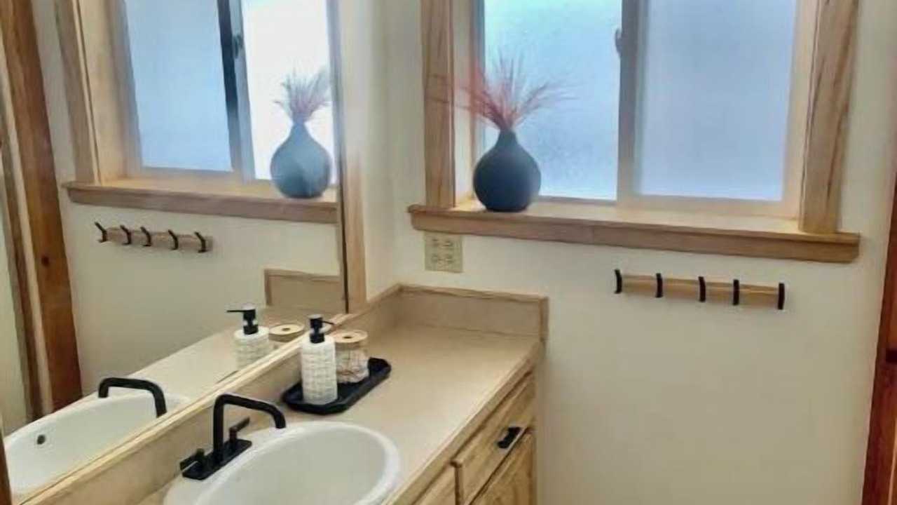 Photo of Bathroom in Garden Valley