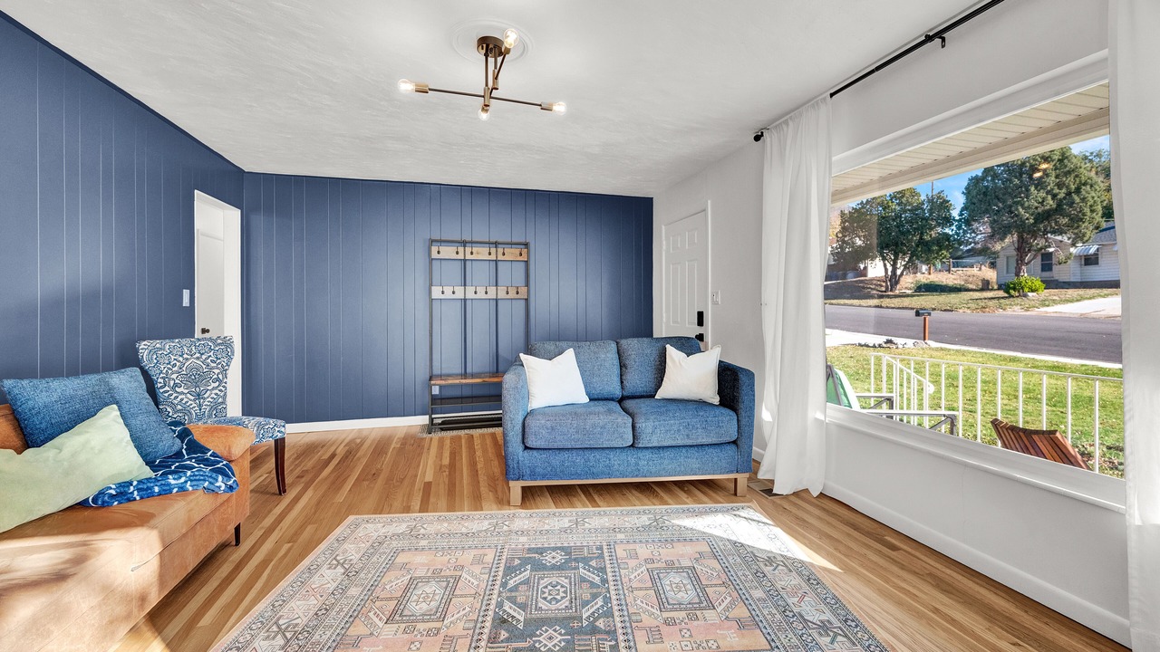 Photo of Livingroom in Ogden