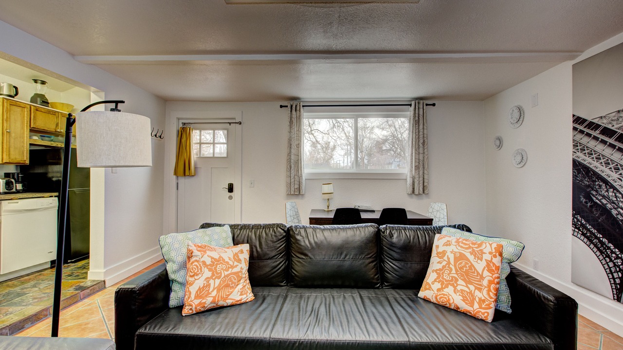 Photo of Livingroom in North End