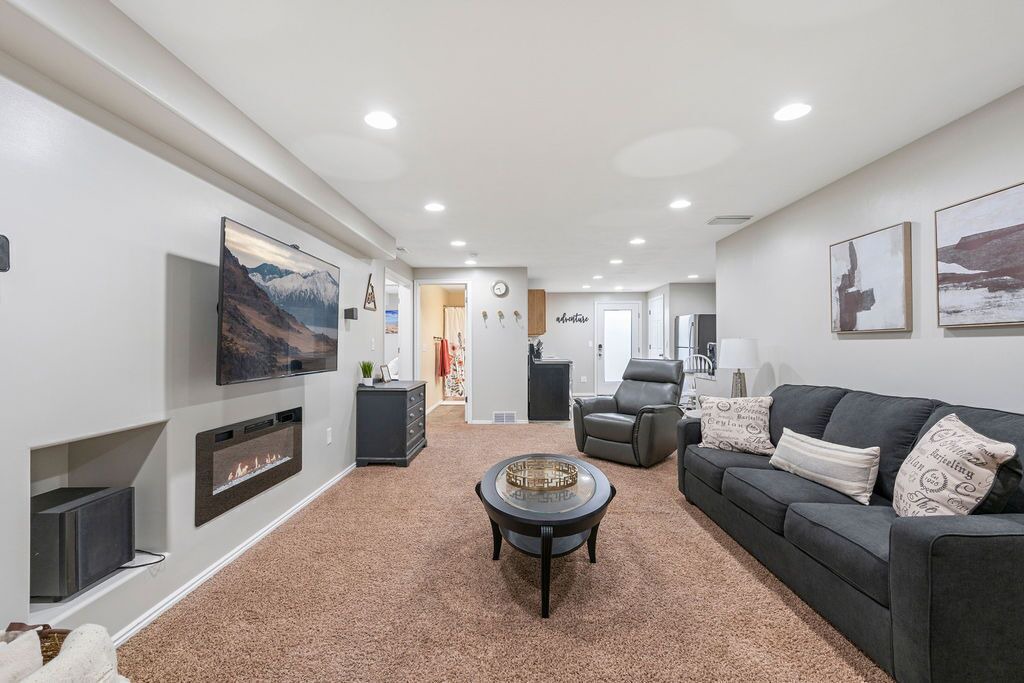 Photo of Livingroom in Clearfield