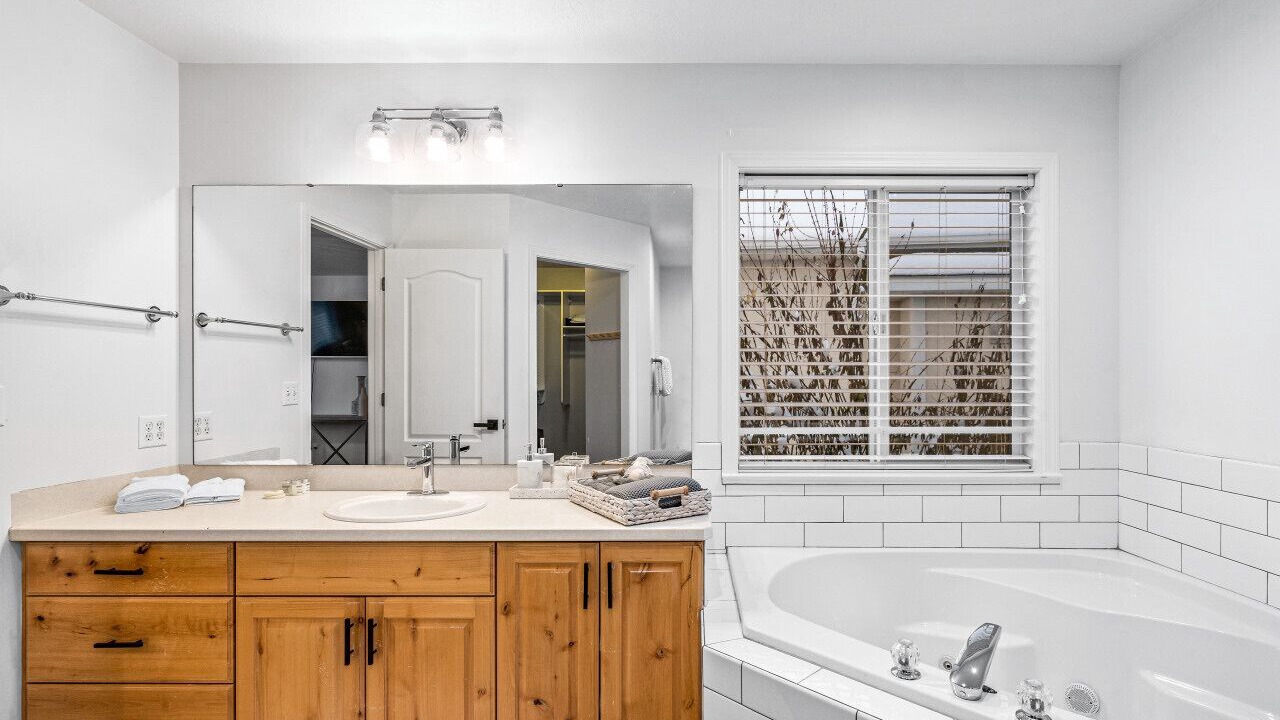 Photo of Bathroom in Logan