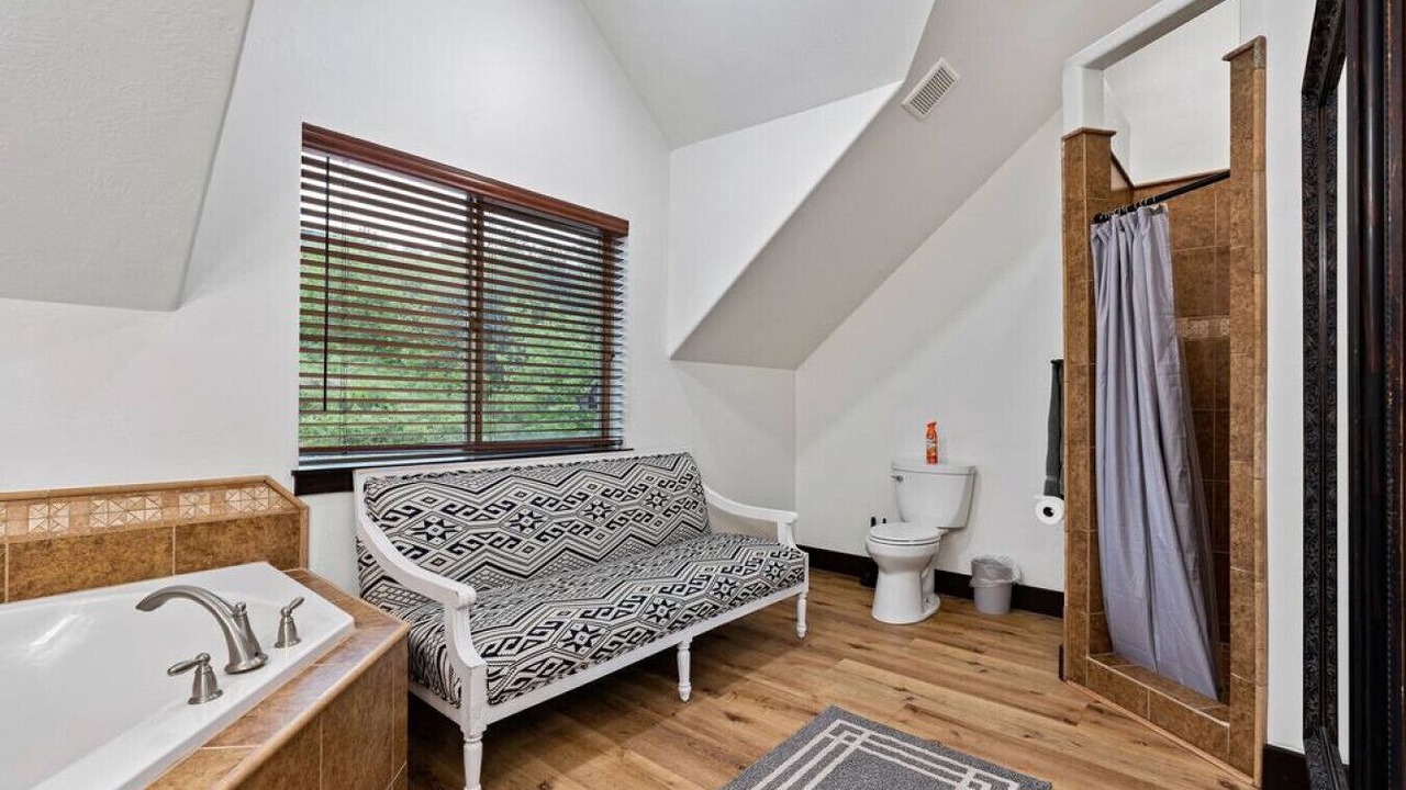 Photo of Bathroom in Harbor Village