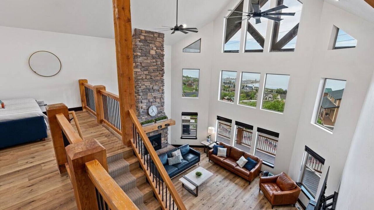 Photo of Livingroom in Harbor Village