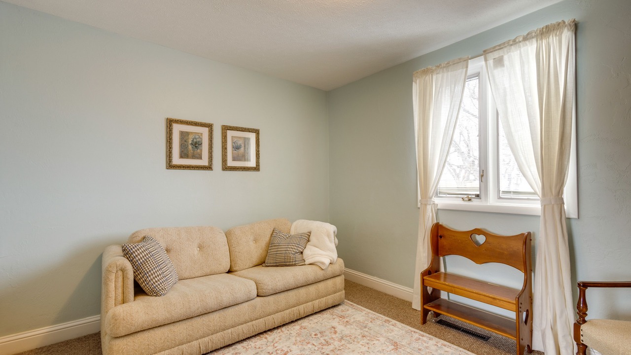 Photo of Livingroom in Burley