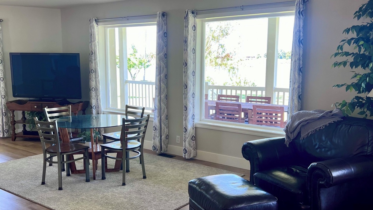 Photo of Livingroom in Cassia County