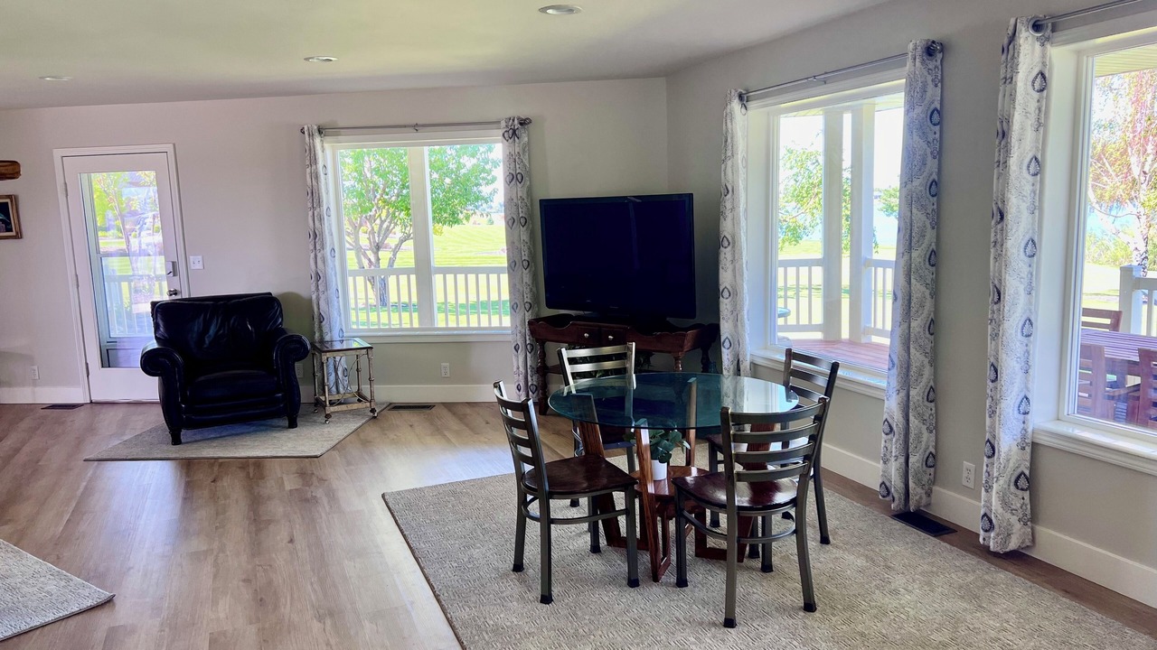 Photo of Livingroom in Cassia County