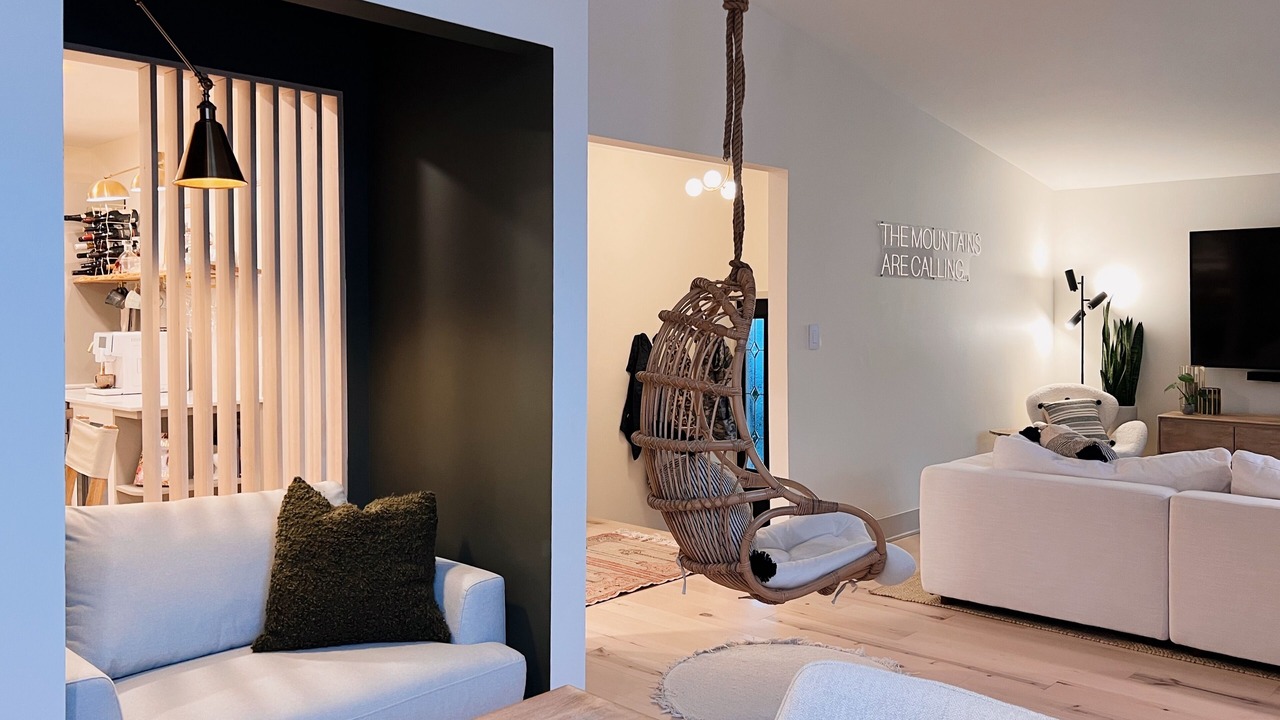 Photo of Livingroom in Cottonwood Heights