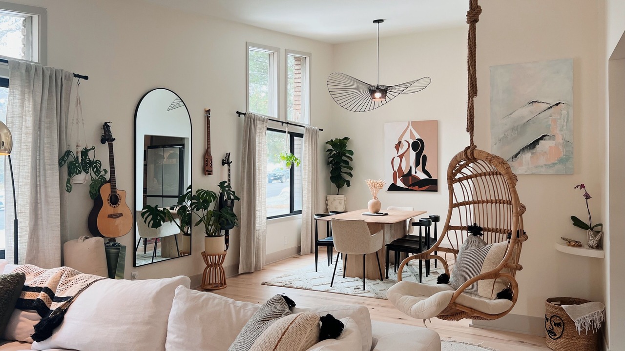 Photo of Livingroom in Cottonwood Heights