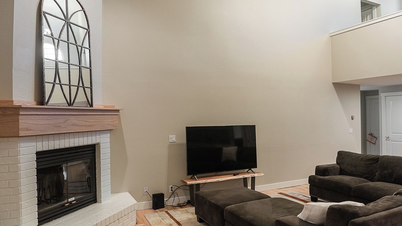 Photo of Livingroom in West Valley