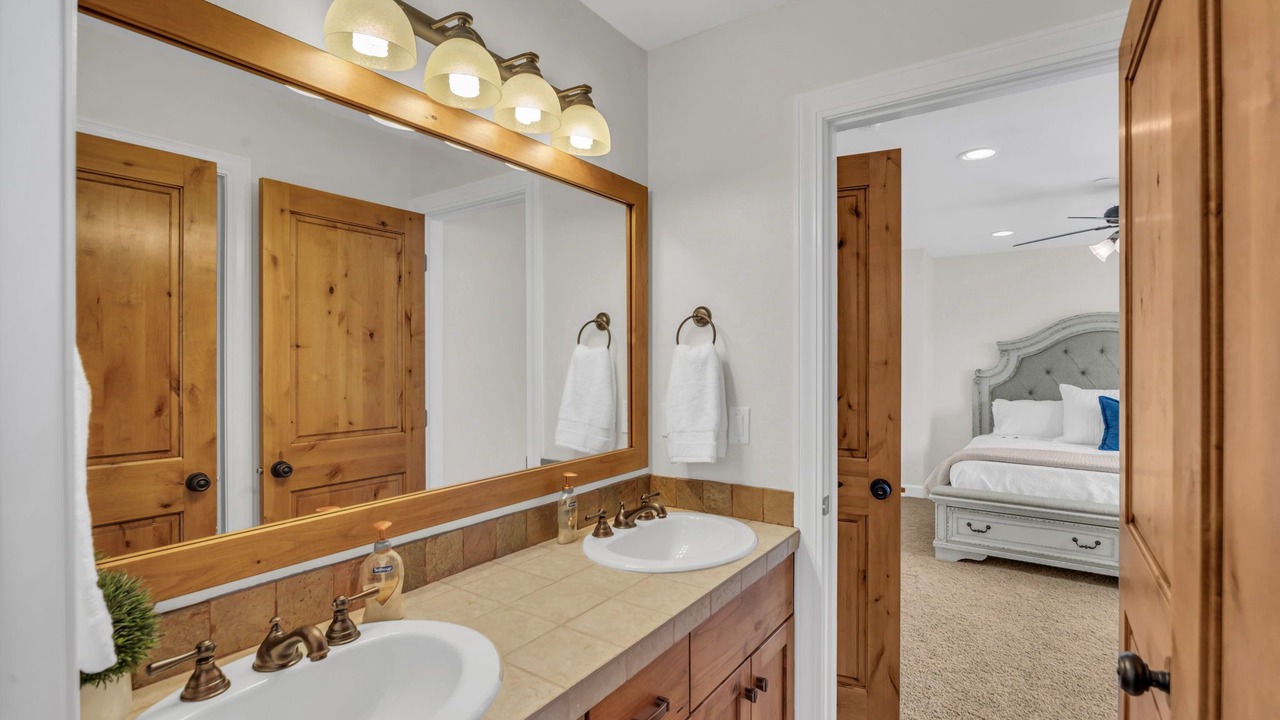 Photo of Bathroom in Eden