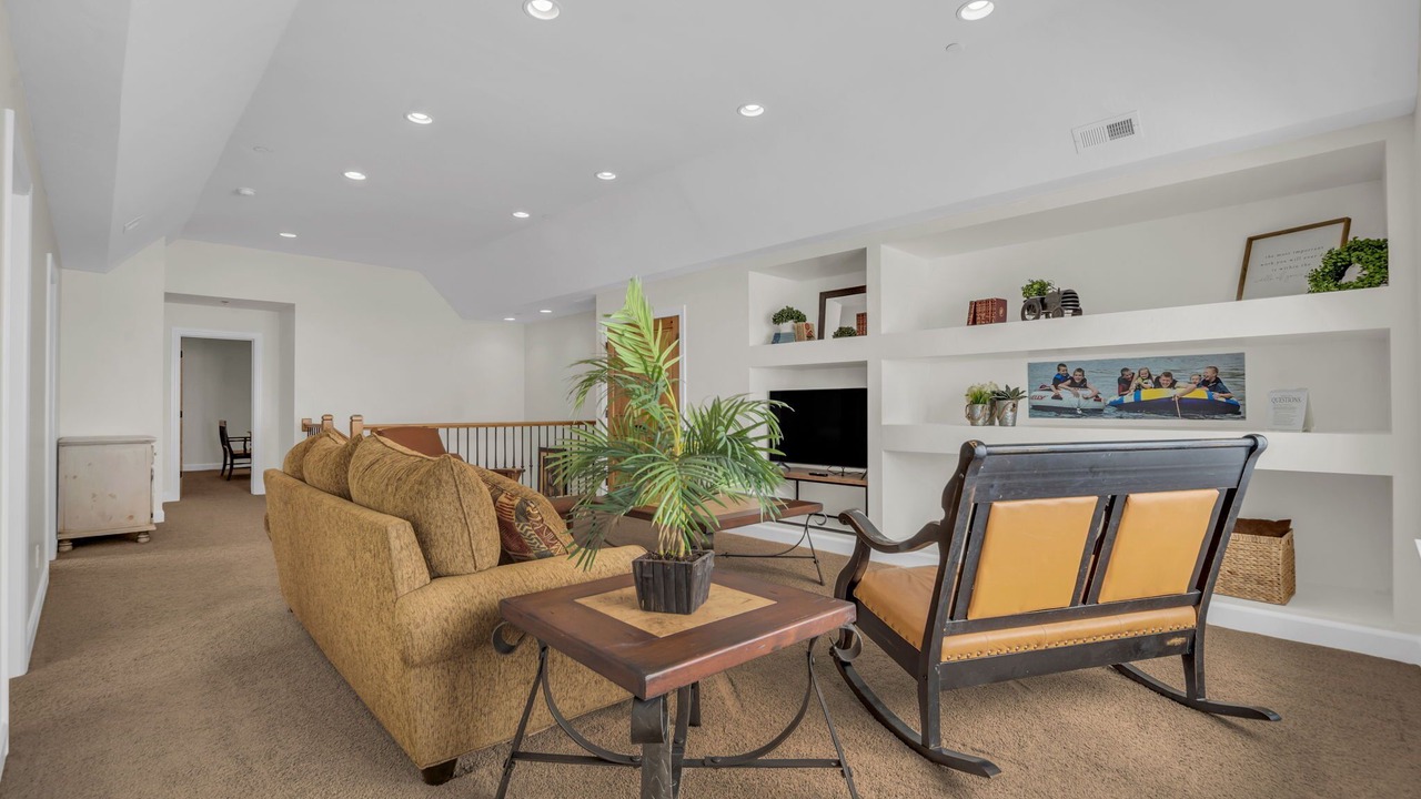 Photo of Livingroom in Eden