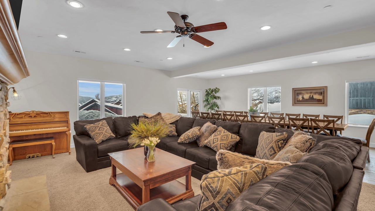 Photo of Livingroom in Eden