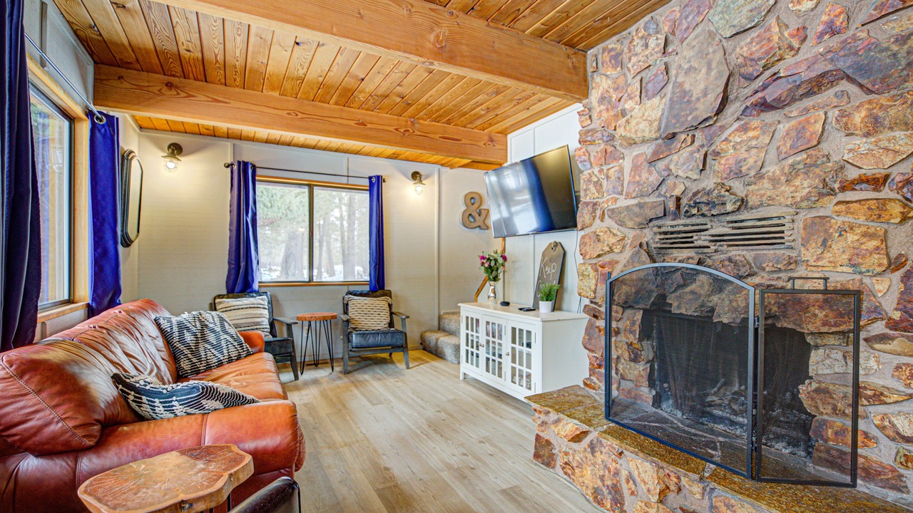 Photo of Livingroom in Garden Valley