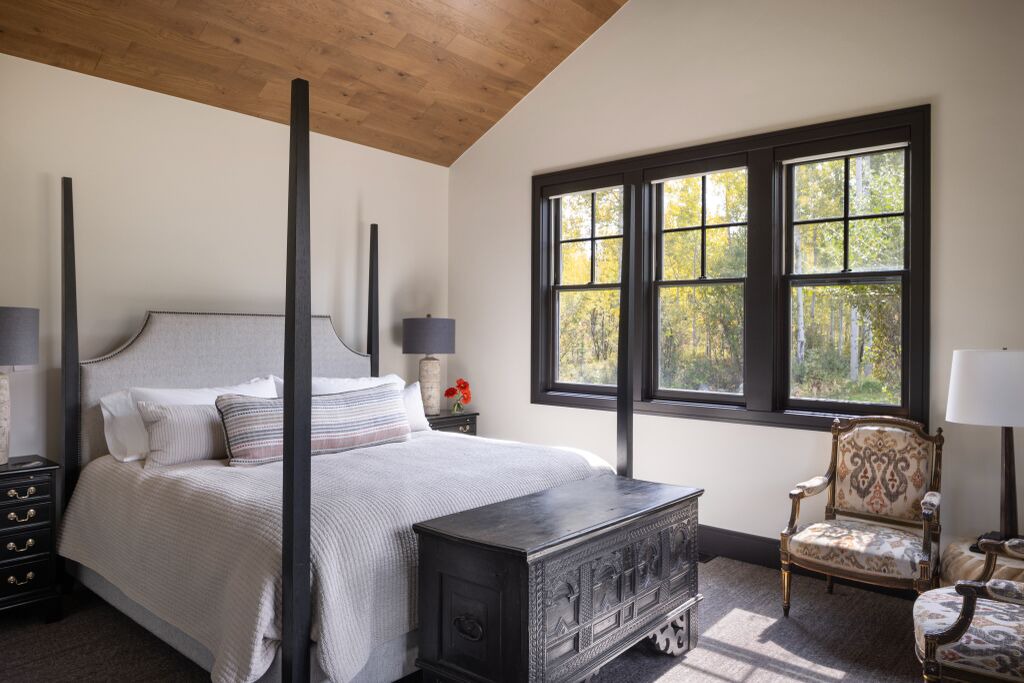 Photo of Bedroom in Indian Springs