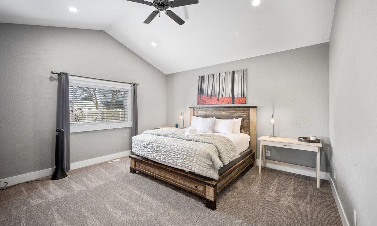 Photo of Bedroom in Dalton Gardens