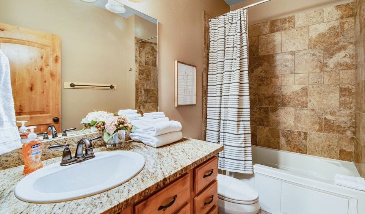 Photo of Bathroom in Garden City