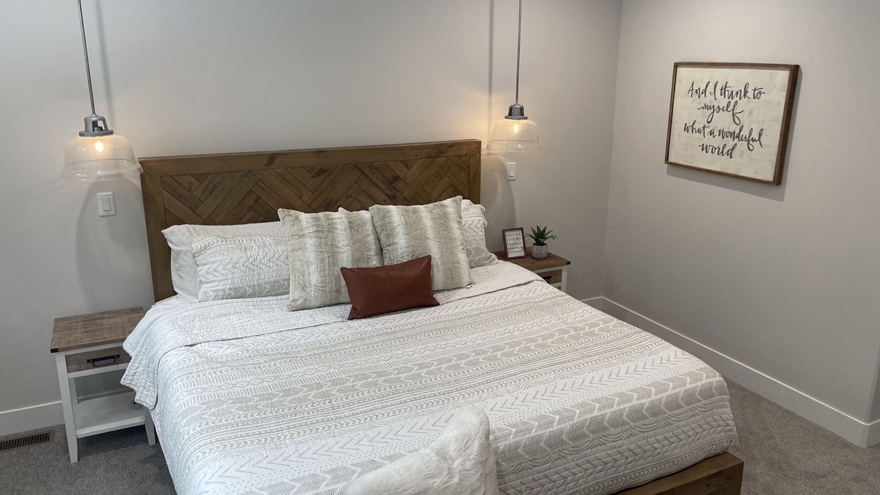 Photo of Bedroom in Island Park