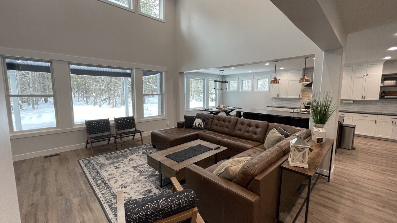 Photo of Livingroom in Island Park