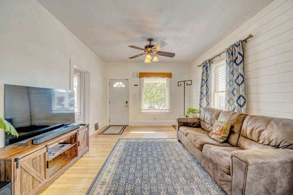 Photo of Livingroom in Sheridan