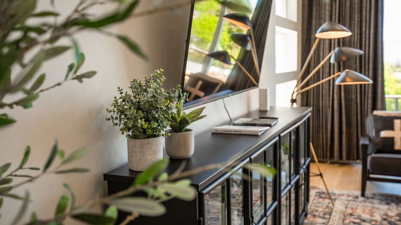 Photo of Livingroom in Lakeview