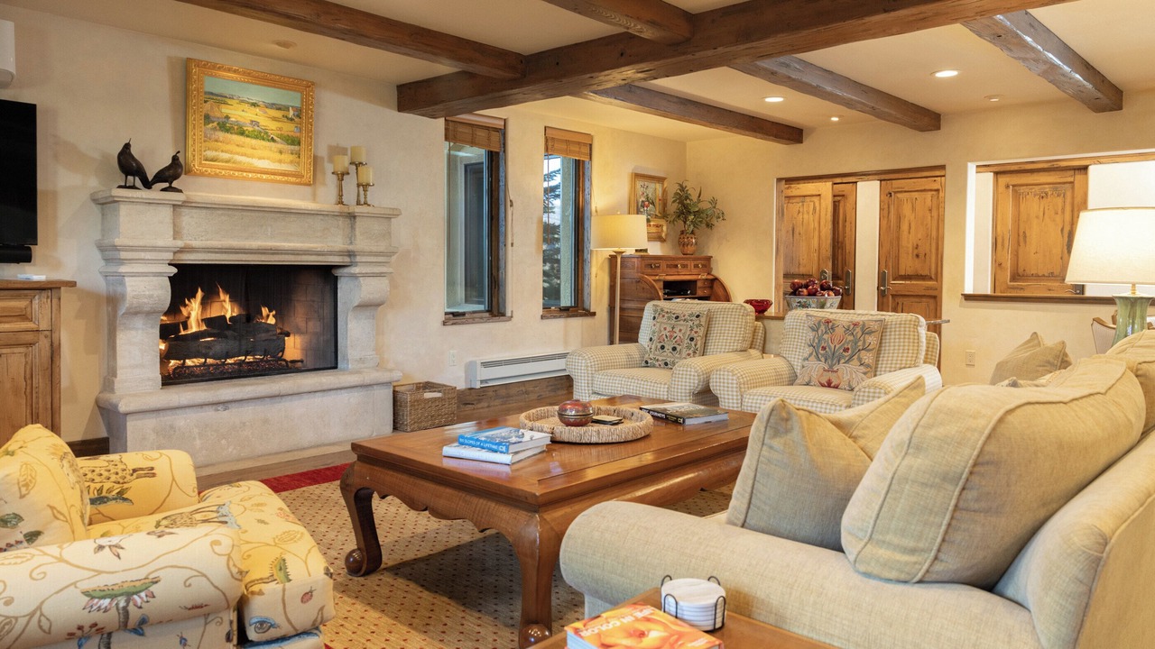 Photo of Livingroom in Elkhorn
