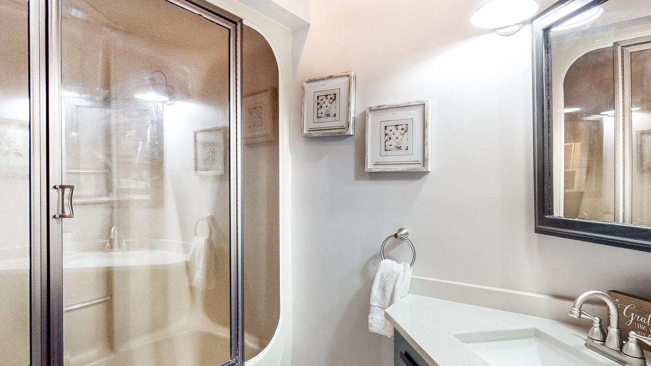 Photo of Bathroom in Filer