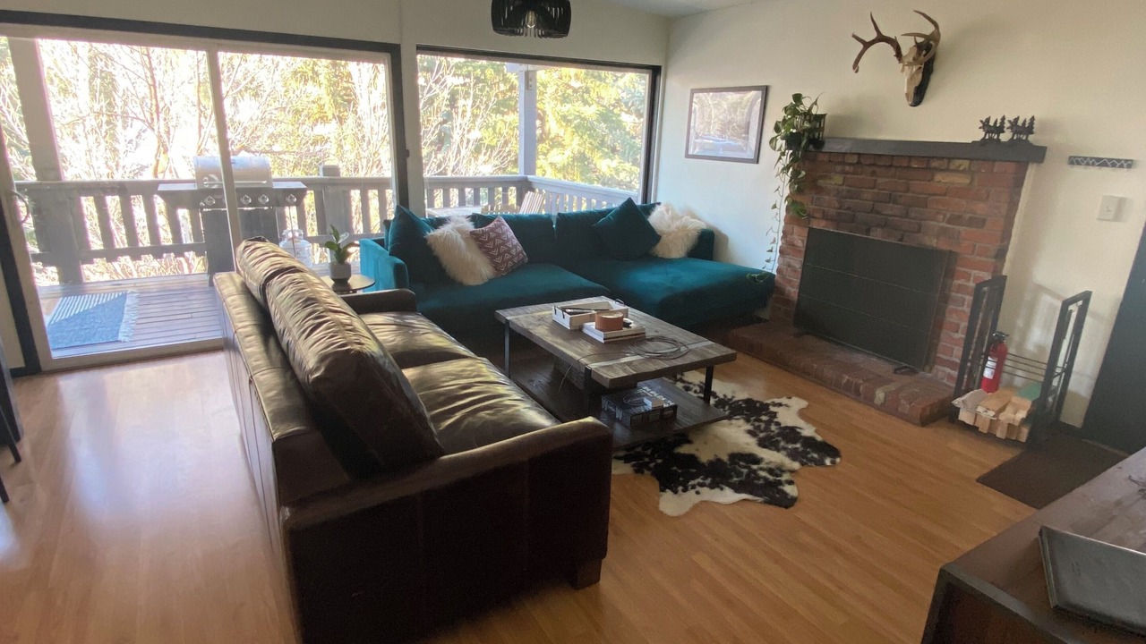 Photo of Livingroom in Warm Springs