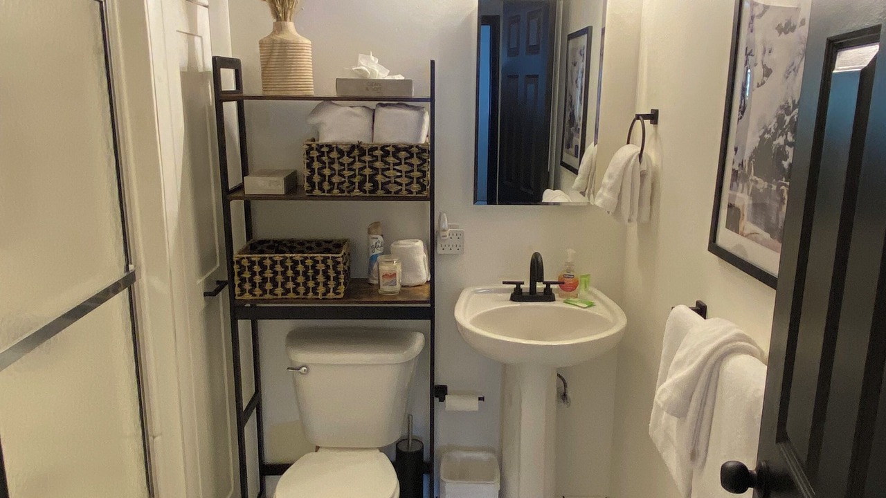 Photo of Bathroom in Warm Springs