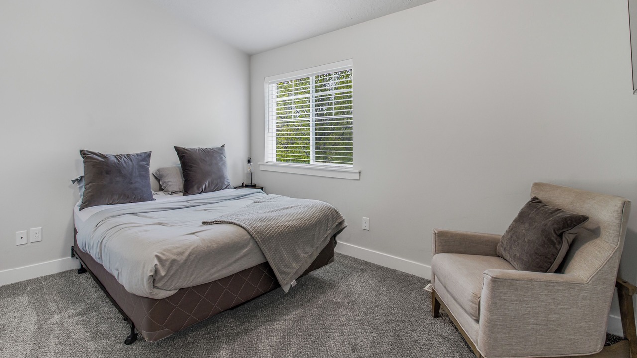 Photo of Bedroom in Millcreek