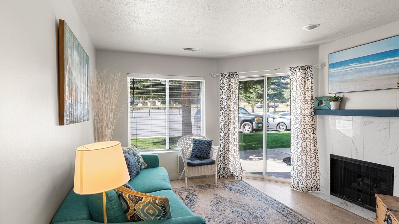 Photo of Livingroom in Harbor Village