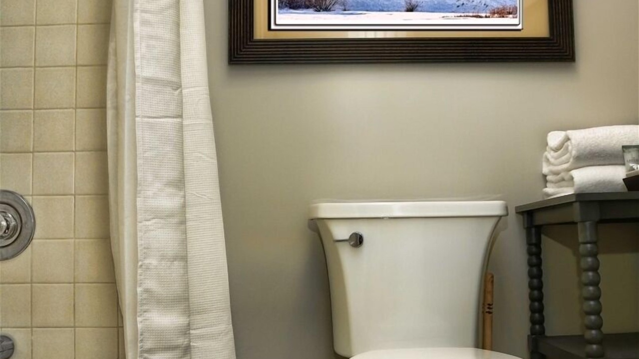 Photo of Bathroom in Harbor Village