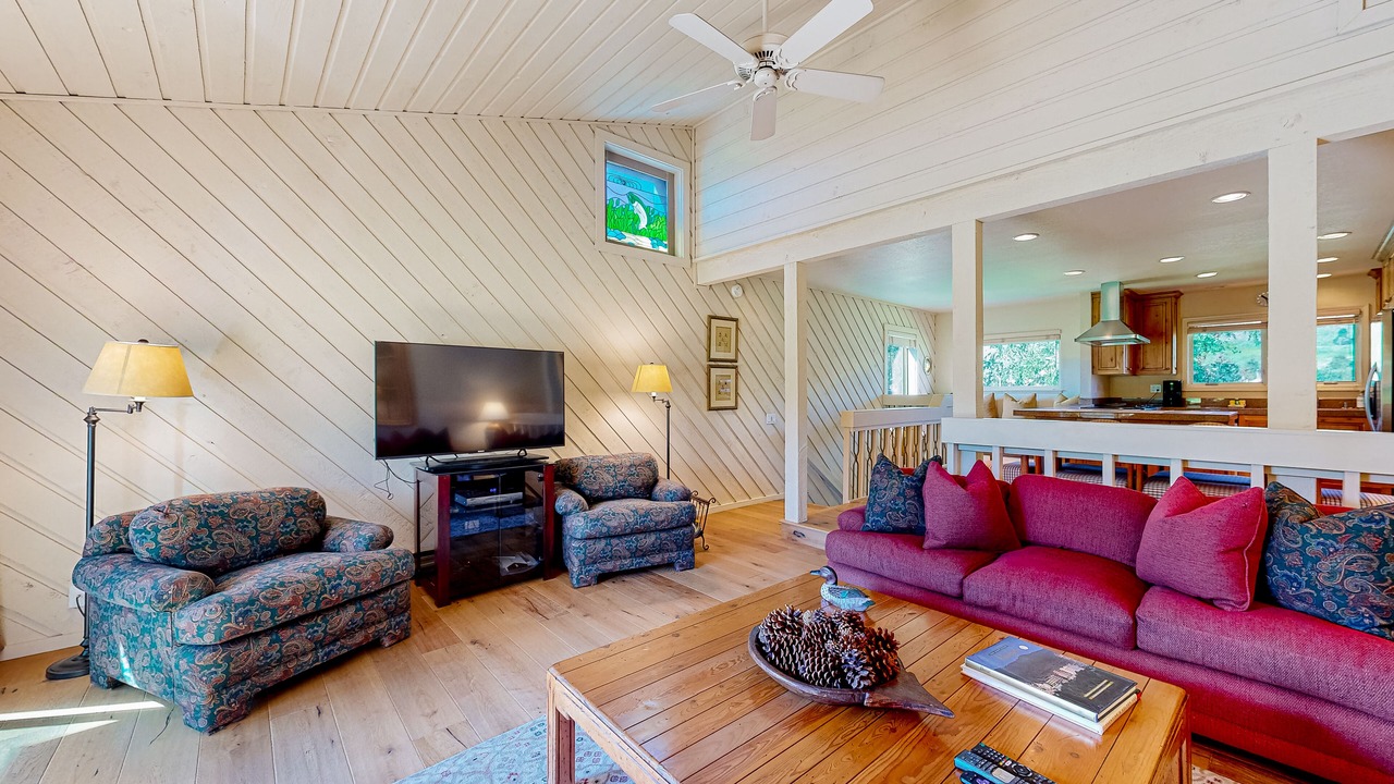 Photo of Livingroom in Elkhorn Village