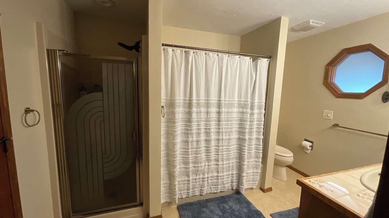 Photo of Bathroom in Bone