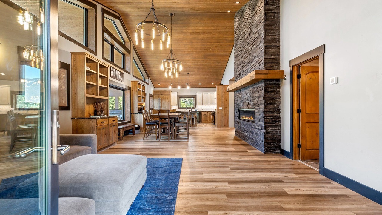 Photo of Livingroom in Gallatin Gateway