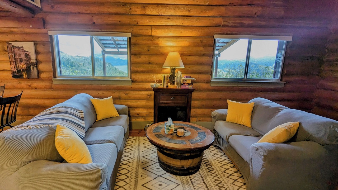 Photo of Livingroom in Irwin