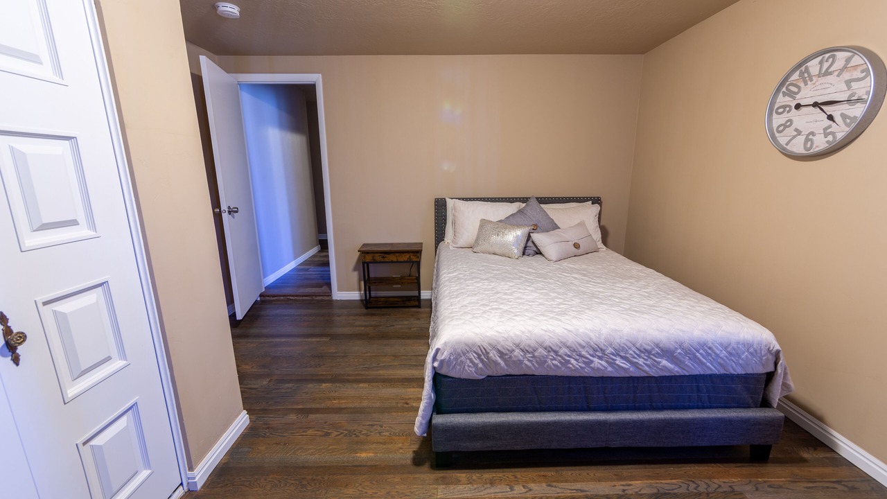 Photo of Bedroom in Riverdale