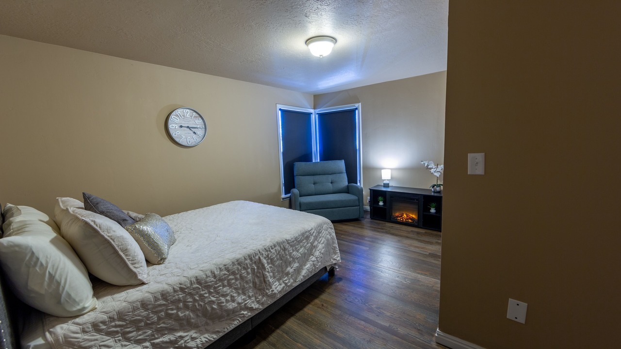 Photo of Bedroom in Riverdale